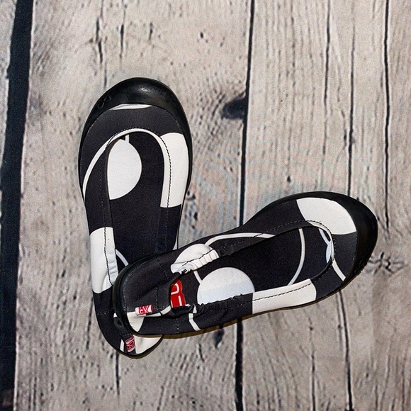 Luv Footwear Dream Flat Black Large Lunar Dot Youth Size 12 - Picture 3 of 14